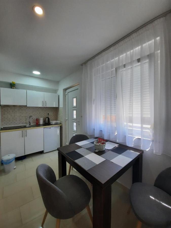 Apartmani Perla ネウム エクステリア 写真