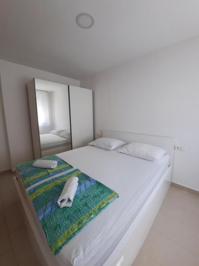 Apartmani Perla ネウム エクステリア 写真